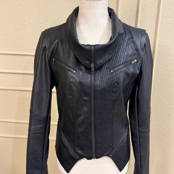 GUESS LOS ANGELS Women’s Black Faux Leather Jacket. Size M - Picture 2 of 12
